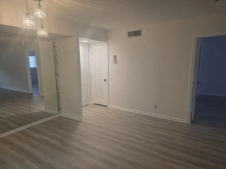 959 SE 2nd Ave #204 — Photo 26