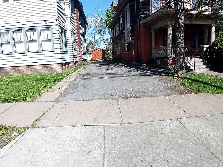 123 Onondaga Ave #2 — Photo 55