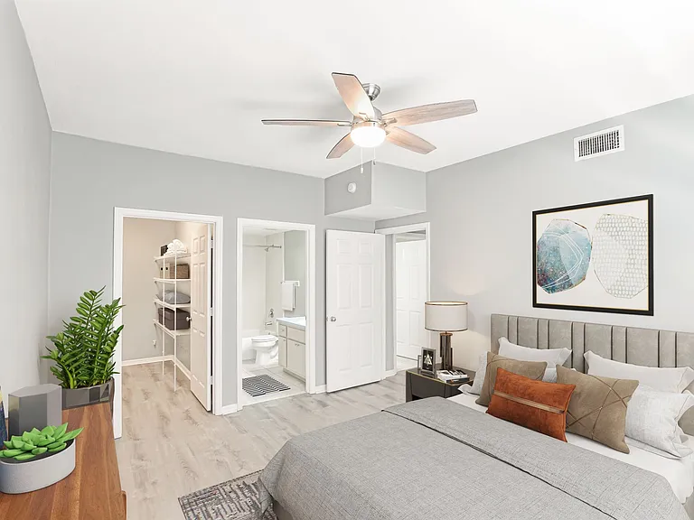 2304 SW 35th Pl — Photo 11
