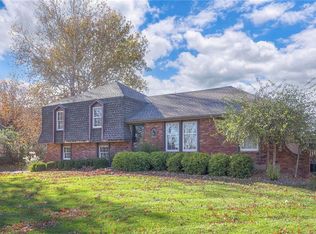 302 N High Dr, Raymore, MO 64083