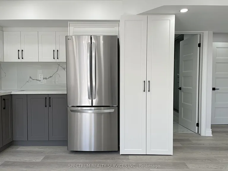 27 Yale Dr #BASEMENT — Photo 6