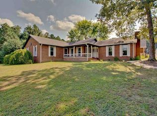 1017 Hillcrest Rd NW, Arab, AL 35016