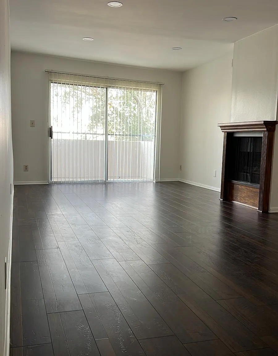2 bed, 950 sqft, $2,795 — Photo 4
