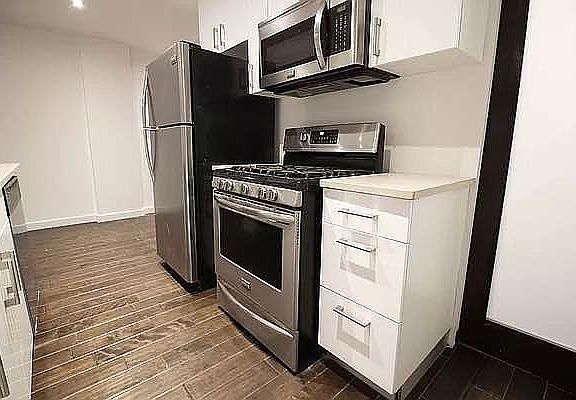 5th image of 891 Sterling Pl #1