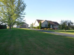 5237 Beechnut Dr, Kewaskum, WI 53040