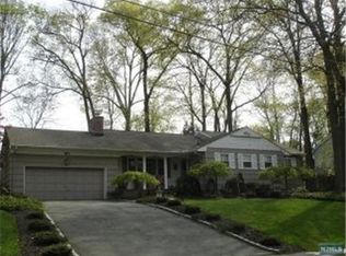 12 Raymar Ln, Wayne, NJ 07470