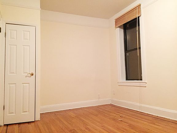 5th image of 2308 Newtown Ave APT 4EW