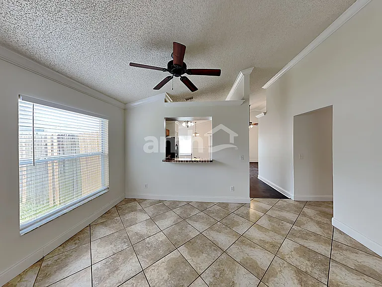 989 Little Creek Rd — Photo 8