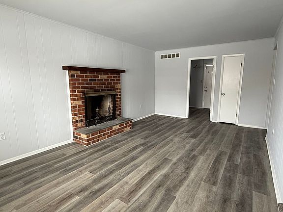 4th image of 214 Jacqueline Dr