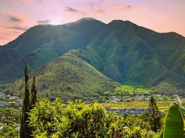 663 Meakanu Ln APT 701, Wailuku, HI 96793