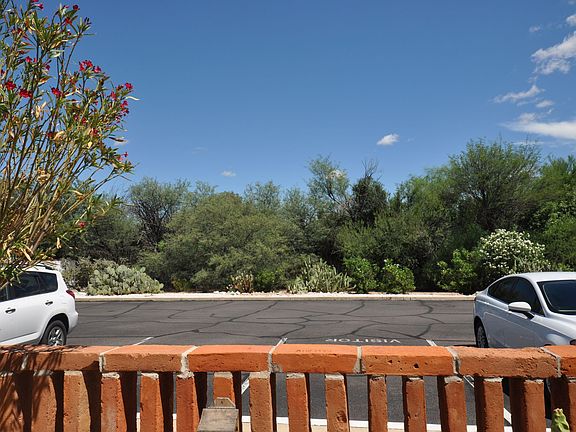 Front door View Faces East_11152022