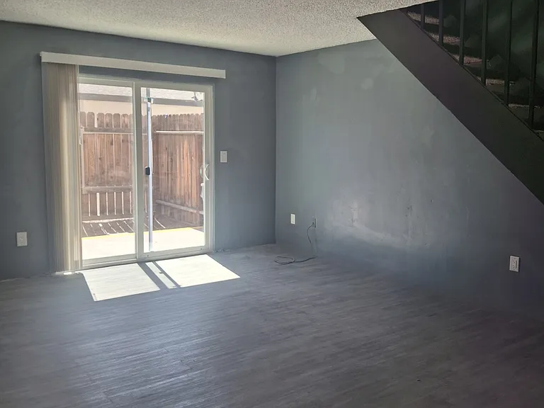2416 Eric Way #C — Photo 8