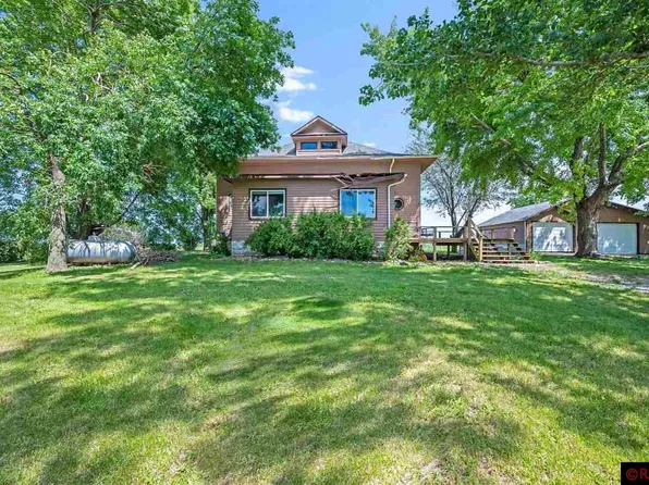2962 360th Ave, Elmore, MN 56027