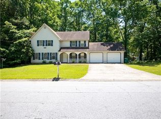 2048 Laboon Cir, College Park, GA 30349