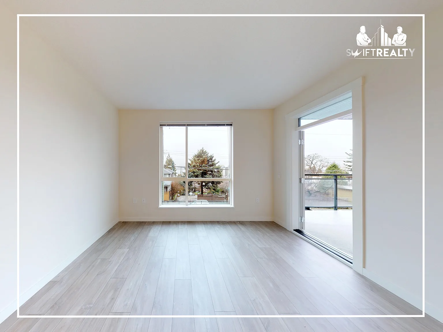 Luxury South-Facing 2 Bed 2 Bath Condo in Lower Lonsdale! — Photo 4