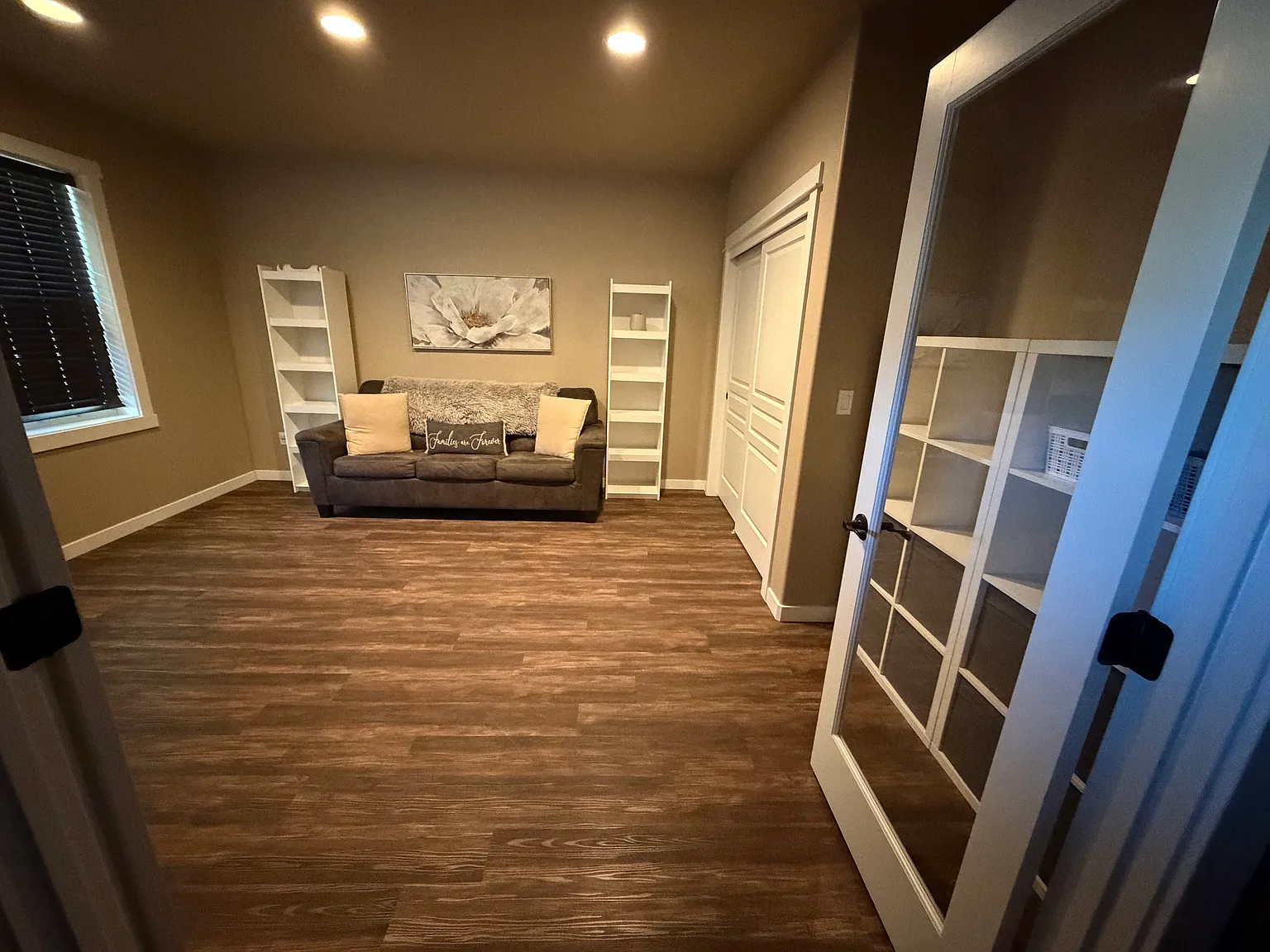 5 bed, 2.5 bath, 3239 sqft, $3,300 — Photo 4