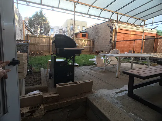 Rented by BuySell Real Estate Inc | media 34