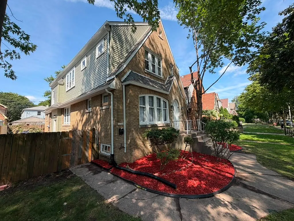 3215 N 53rd St - 3215A N 53rd St — Photo 2