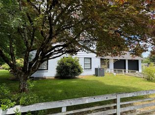 4040 NW Atlantis Ln, Bremerton, WA 98312