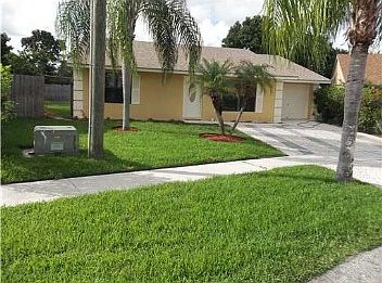 1st image of 7451 Pinedale Dr