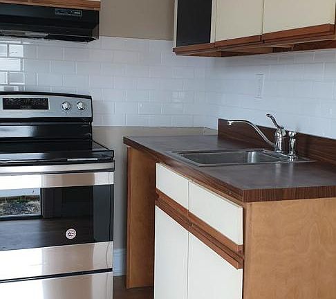 3rd image of 1101 Foulkrod St #1