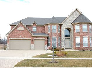 5428 Swan Cir, Hoffman Estates, IL 60192