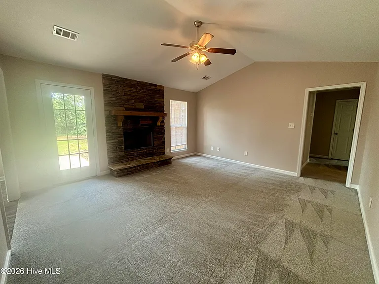 636 Bridgton Dr — Photo 8