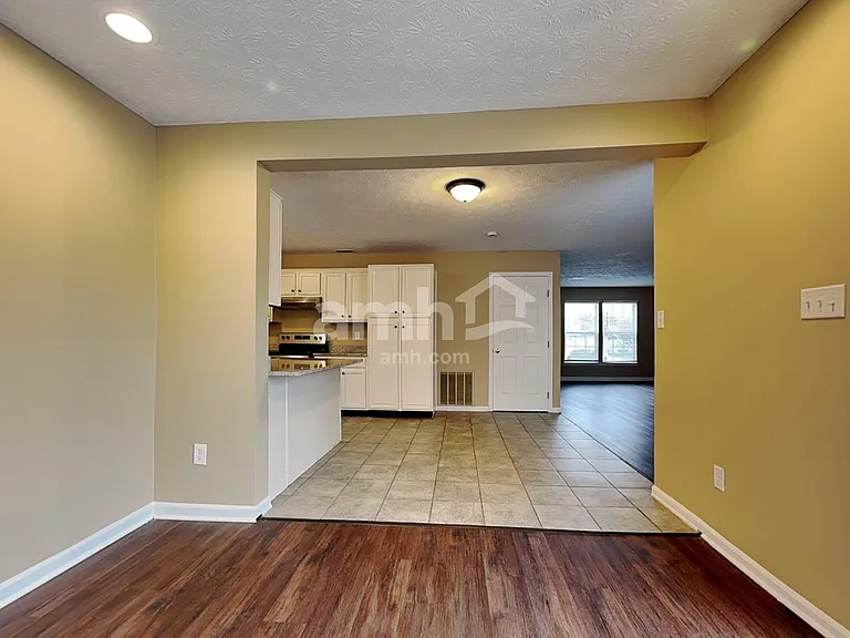 1195 Trish Ct — Photo 9
