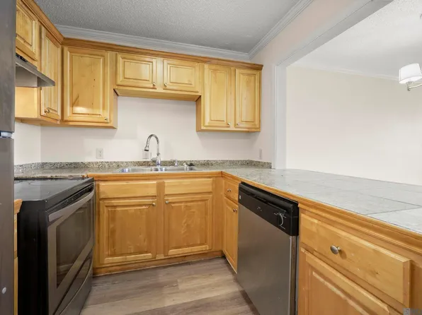 4735 Government St APT 211, Baton Rouge, LA 70806