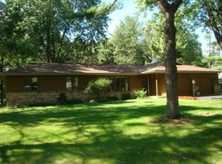 4220 Oakbrook Ct, Wisconsin Rapids, WI 54494