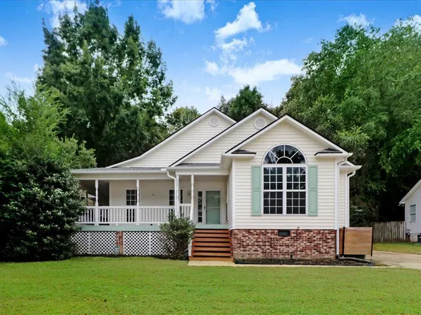 104 Wood Bend Ct, Clayton, NC 27520