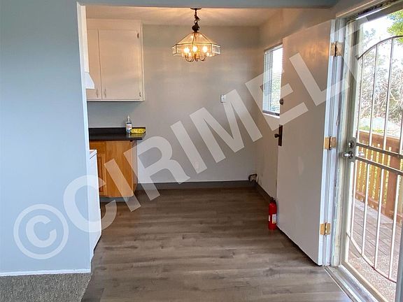 Dine-in kitchen