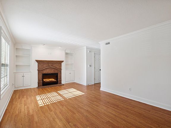 3rd image of 4430 Tilly Mill Rd Unit 105