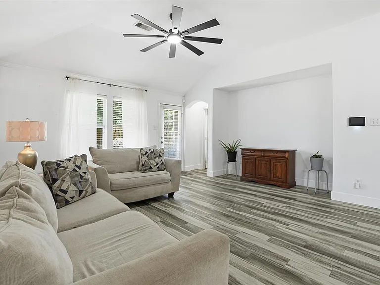 14410 Long Meadow Dr — Photo 12