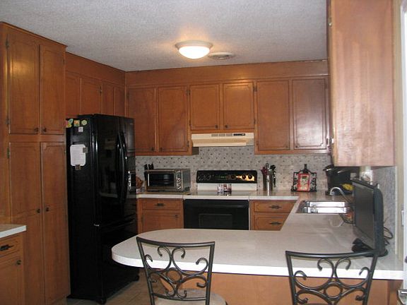 5th image of 459 Meadowcrest Dr