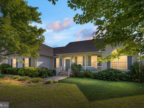 239 Dickinson Dr, Bowling Green, VA 22427