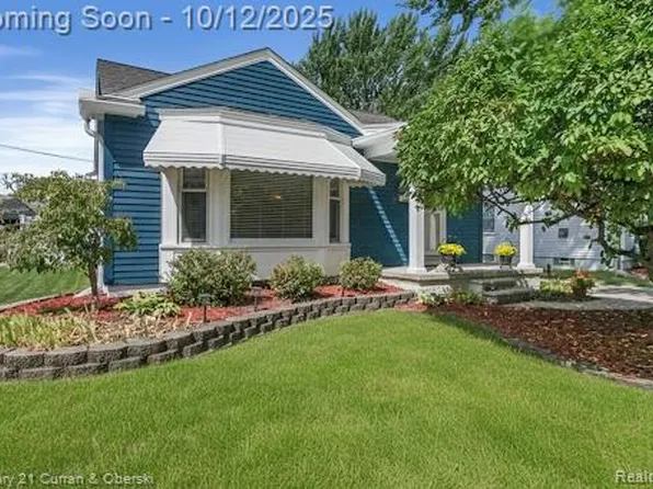 3152 Parker Dr, Royal Oak, MI 48073