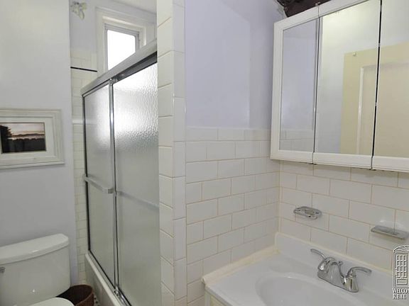 3rd image of 64-09 39th Ave APT 31