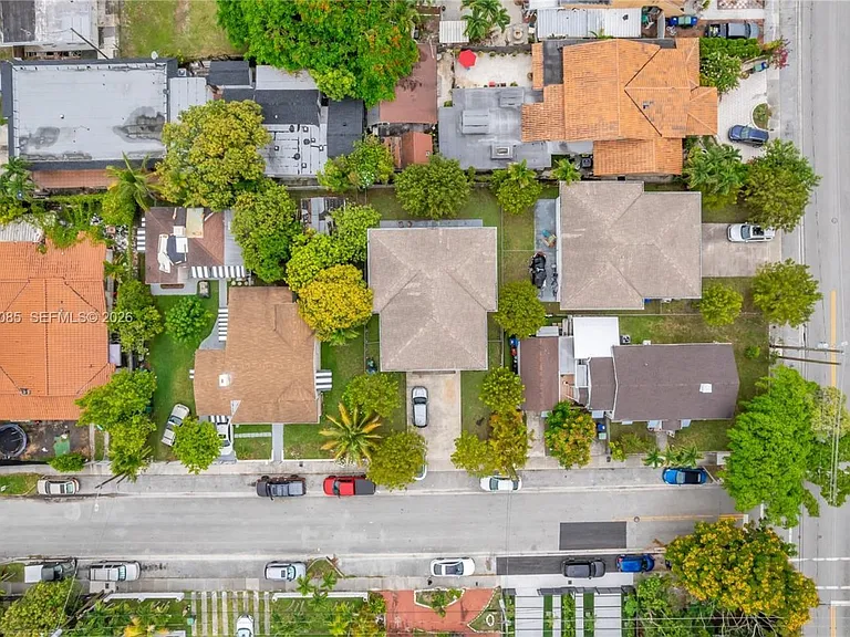 1029 SW 11th Ave — Photo 47