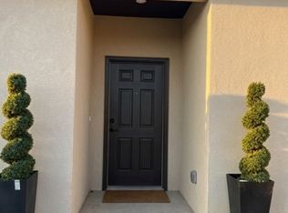9225 Calle Salinas SW #B, Albuquerque, NM 87121