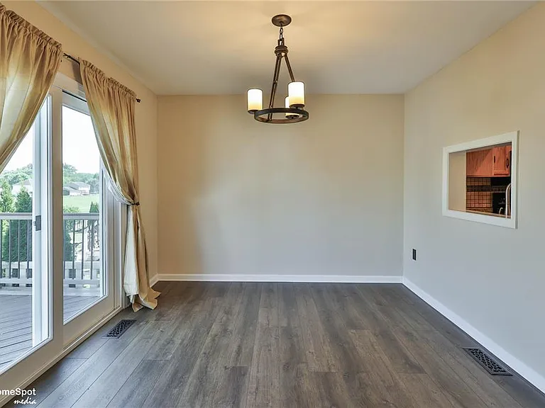 124 Stephanie Dr — Photo 10