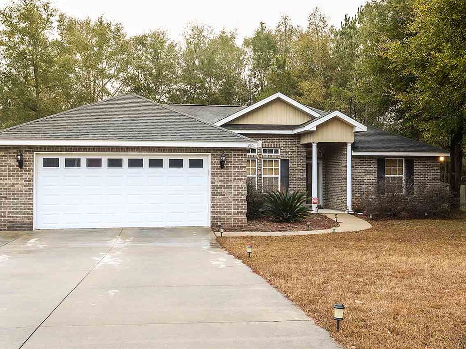 1st image of 210 Sand Pine Dr