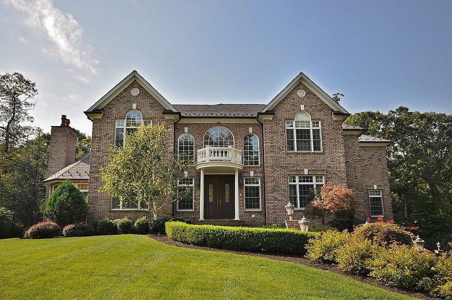 1st image of 71 Avon Dr