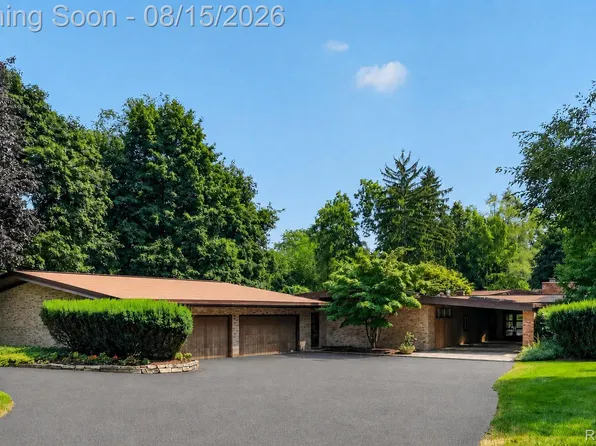1425 Clarendon Rd, Bloomfield Hills, MI 48302
