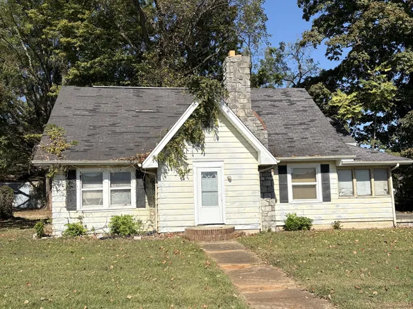 313 Cumberland St W, Cowan, TN 37318