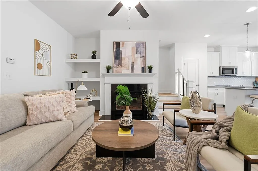 3 bed, 2.5 bath, 1600 sqft, $2,195 — Photo 3