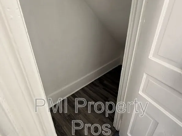 2630 N 24th Pl, Milwaukee, WI 53206