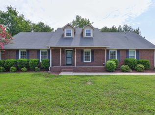 3208 Holiday Dr, Murfreesboro, TN 37129