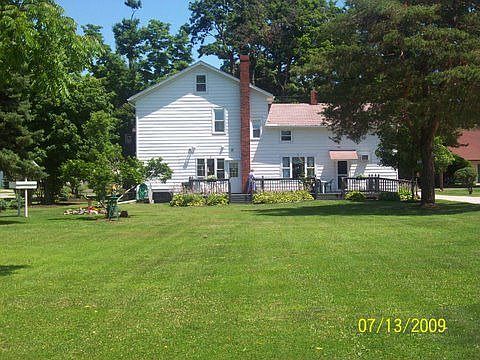 3rd image of 2222 Maple Ave