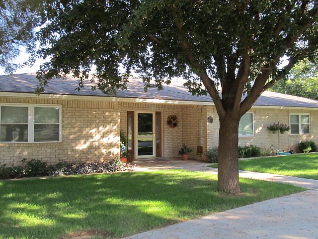 1st image of 2108 Westside Dr
